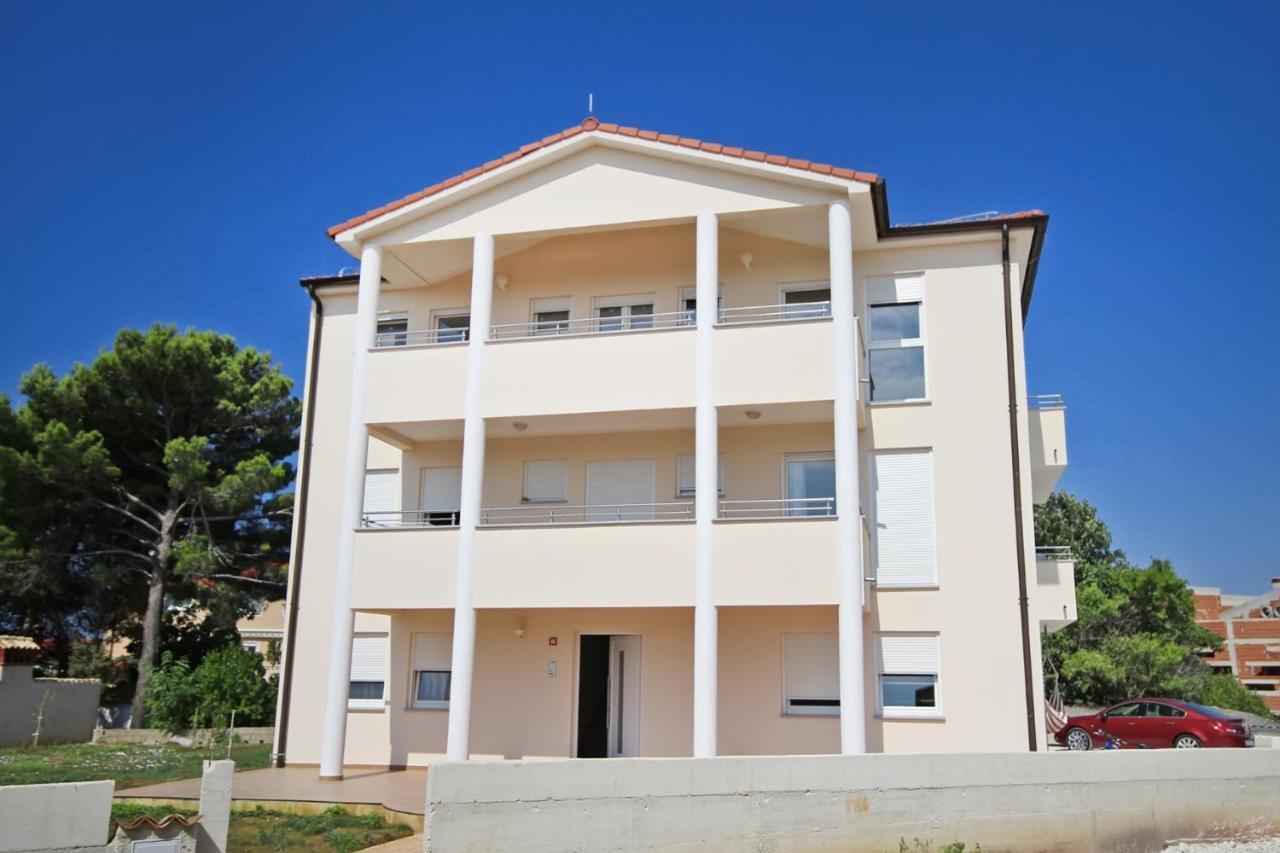 Loren - Mali - Second Floor Медулин Екстер'єр фото